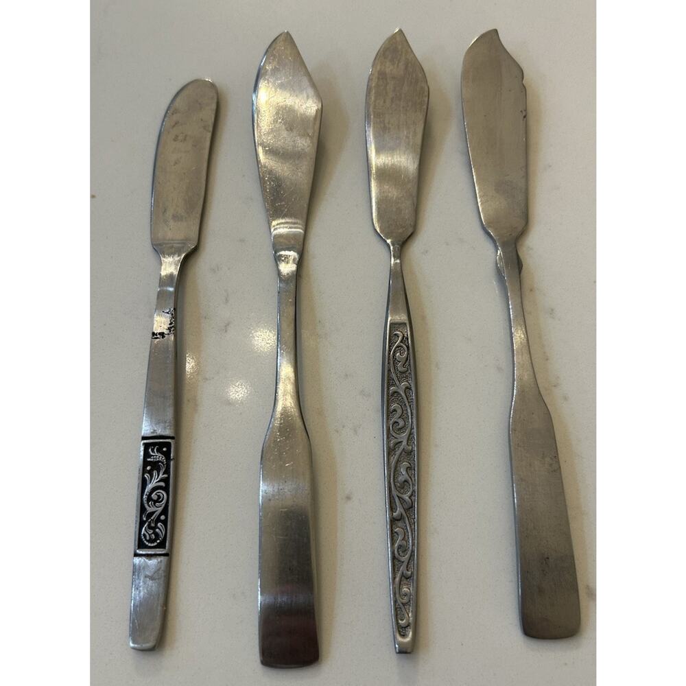 Vtg Lot Of 4 Butter Knives Assorted Patterns Stainless Steel Amafa Hull‎ Rogers